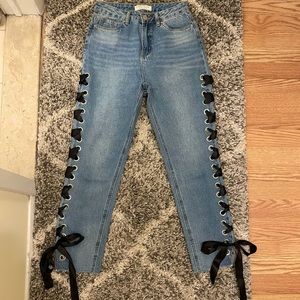 Laced up Jeans